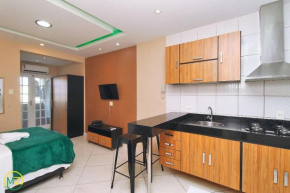 Studio com pequena varanda em Copacabana